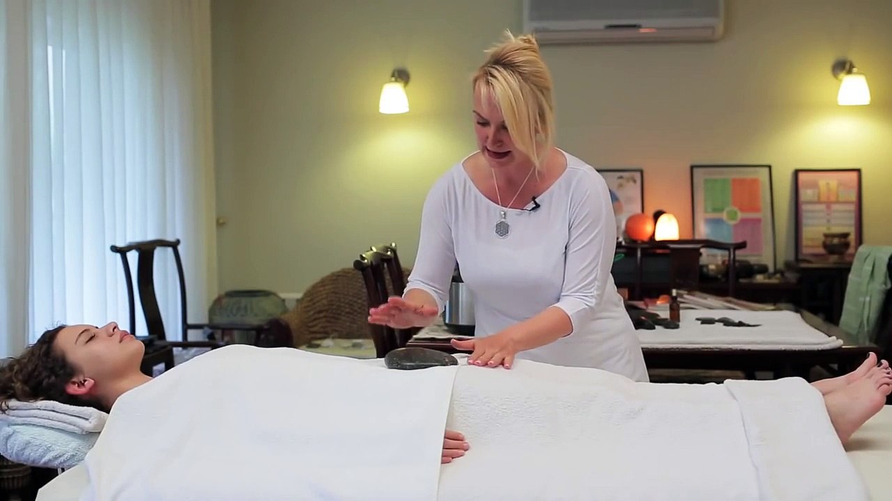 Sıcak  taş terapisi nasıl yapılır?