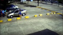 Vídeo mostra briga entre cantor e motociclista em Vitória