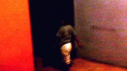 Bocah Kecil Malam-malam Belum Tidur