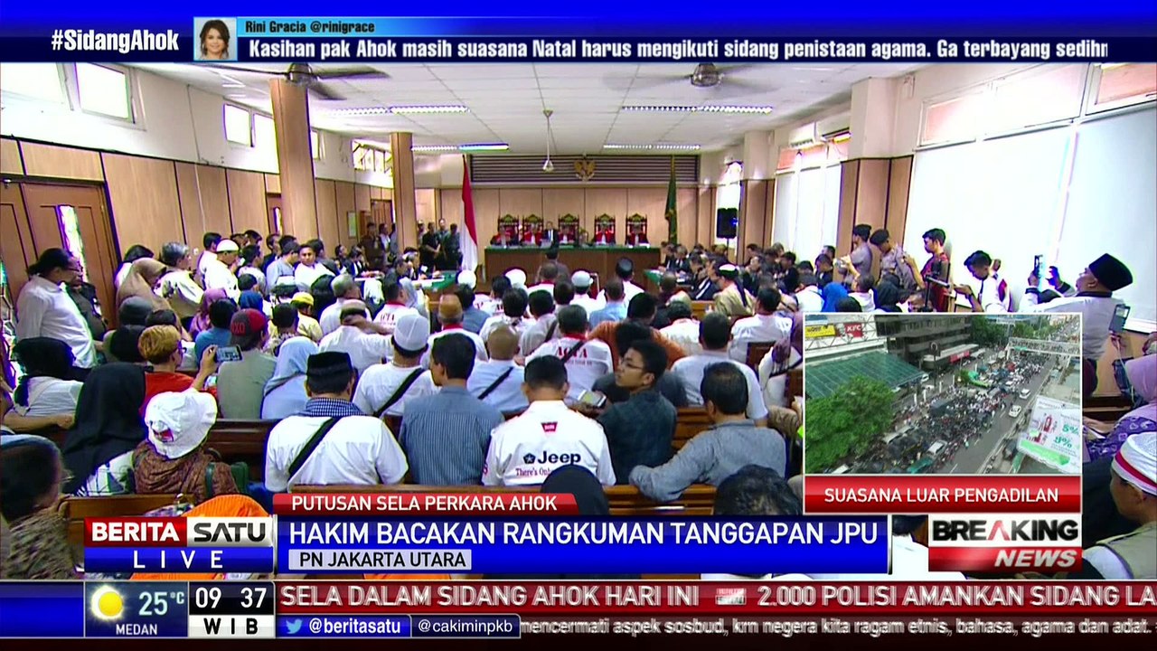 Hakim Bacakan Putusan Sela Perkara Ahok #8