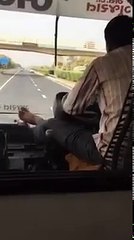 Video herunterladen: Funny Bus Driving Videos - GSRTC Gujarat ST Diyodar to Anand Route Bus-UizB3wh1uy0