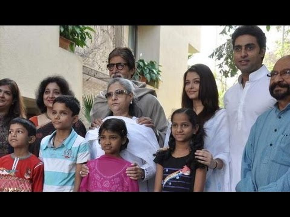 Amitabh Bachchan, Abhishek Bachchan And Aishwarya Rai Bachchan Support The Girl Child!