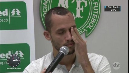 Zagueiro Neto deixa hospital e vai para casa