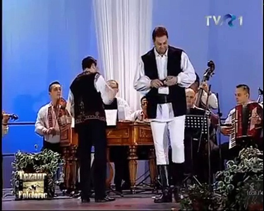 Marius Ciprian Pop si Orchestra Rapsodia Bihoreana ,dir. profesor Liviu Butiu - Live - Faceti-mi loc si carare