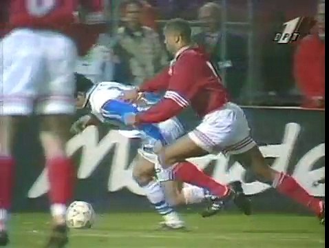 30.10.1996 - 1996-1997 UEFA Champions League Group A Matchday 4 Grasshoppers Zürich 3-1 AJ Auxerre