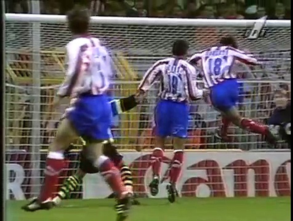 30.10.1996 - 1996-1997 UEFA Champions League Group B Matchday 4 Borussia Dortmund 1-2 Atletico Madrid
