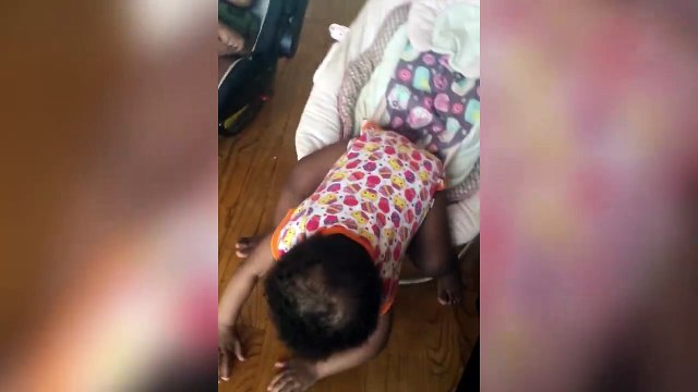 Une fillette prete pour partir à l'aventure... Coute que coute