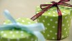 7 astuces pour créer des papiers cadeaux insolites avec rien!