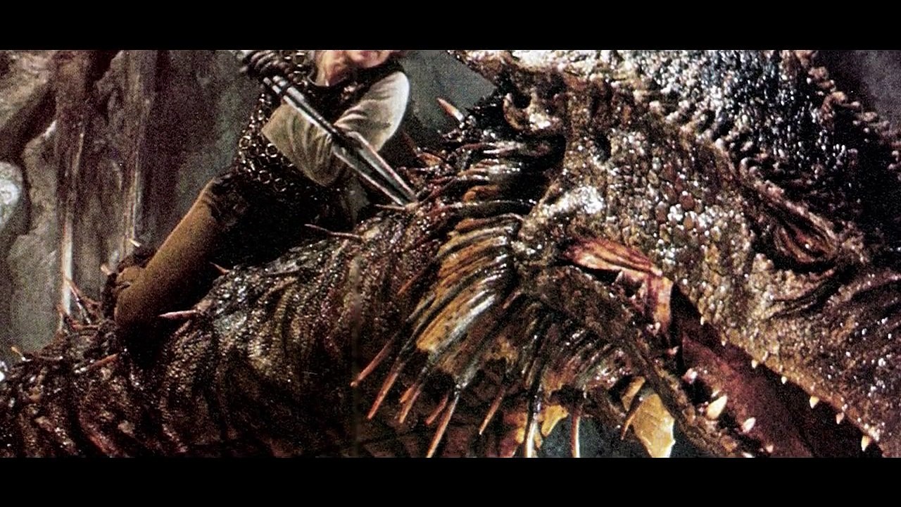 10 Game of Thrones Easter Eggs That You Might Have Missed!-iuWUykyueaw