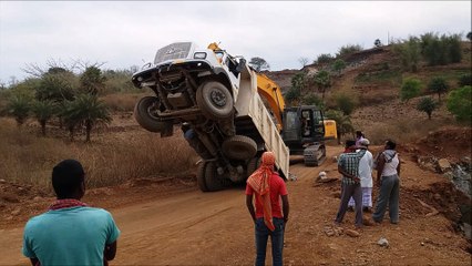 Hanging Front Wheels Of Load Tata Tipper Truck 1613