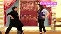 nasir chinyoti best performance Funny Jokes Punjabi Pakistani Stage Drama 2016-Mw9VH_NT-Qc