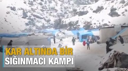 Suriye'de kar altında bir sığınmacı kampı