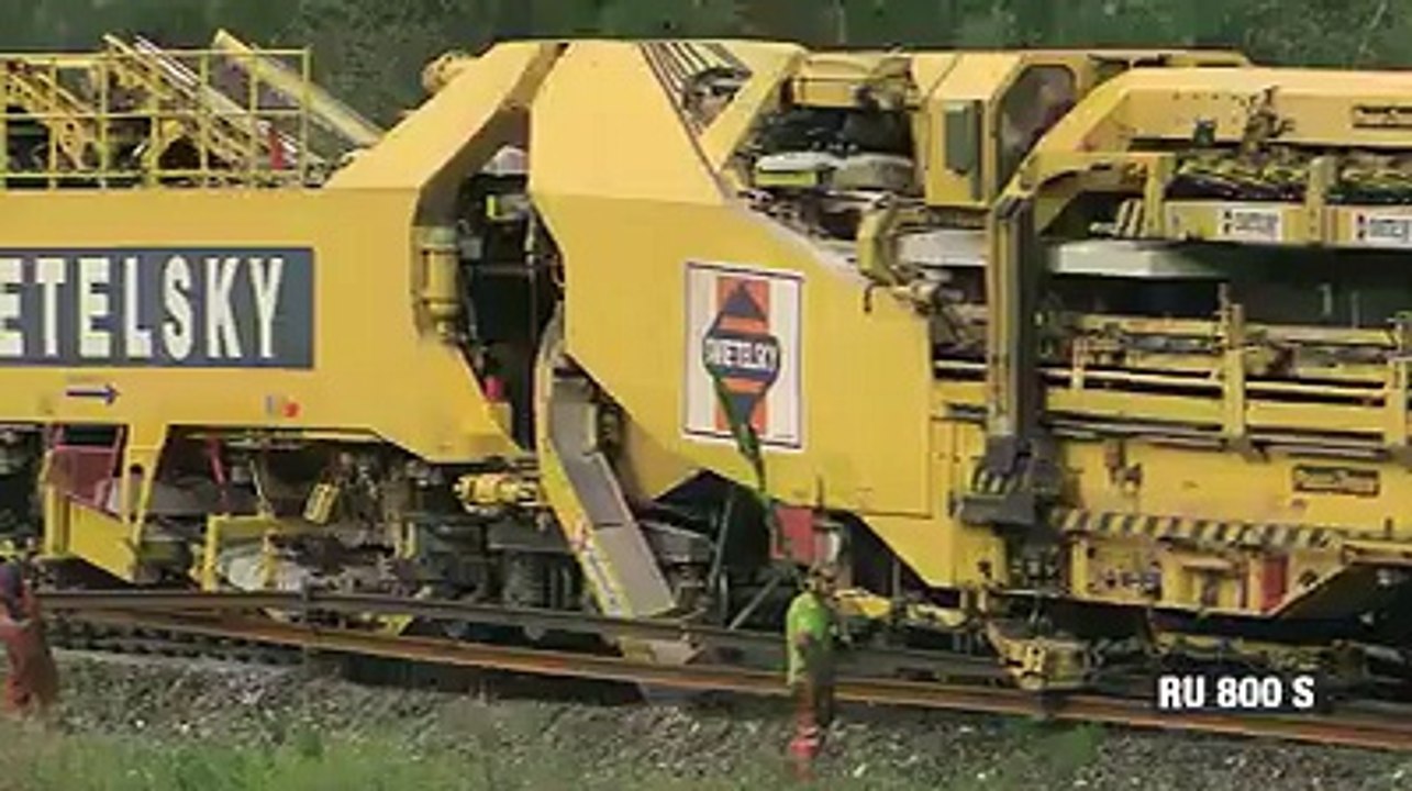 Engineering Since & Technology _ Plasser & theurer _ Ru 800 s _ youtube Lokman374 _ 1080p HD
