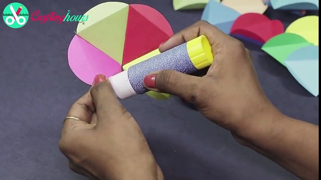 DIY Christmas Holiday Gift Basket Idea - How to Make a Gift Basket with Paper