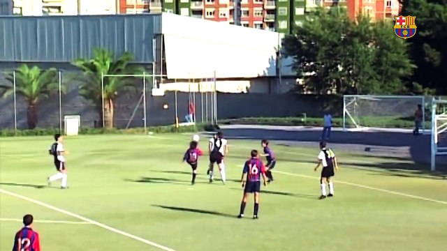 Images inédites de Messi plus jeune révélées par le Barça. Incroyable