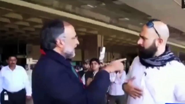 Qamar Zaman Kaira Got Angry When Wajahat Saeed asked question About Asif Zardari