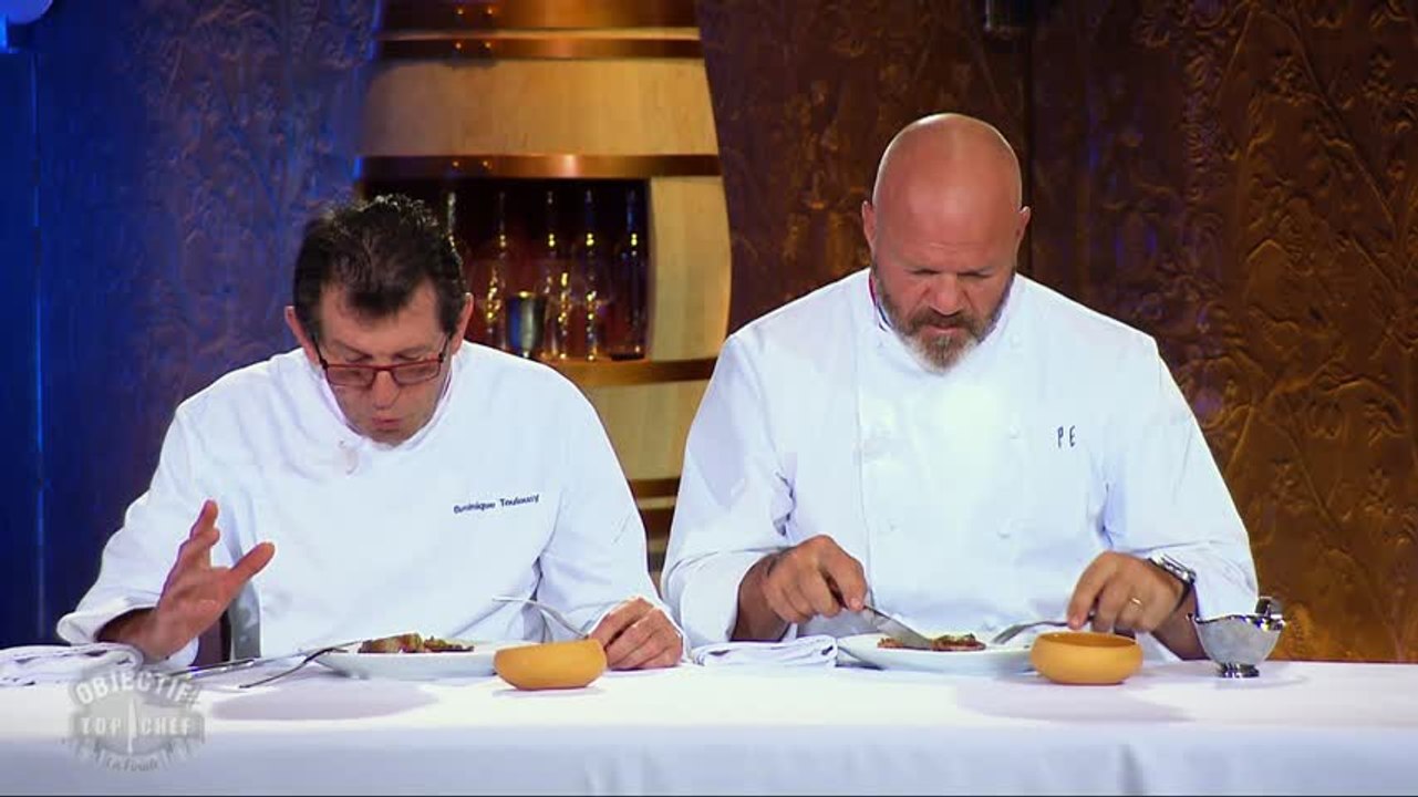 La dégustation du pigeon farci par les chefs