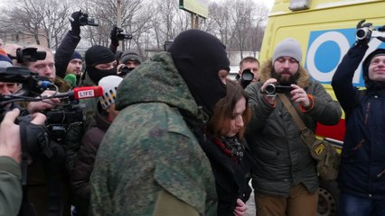 Separatistas pró-russos libertam duas prisioneiras
