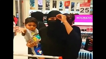 You Will Be Shocked After Watching New Look of Pakistan's Ex-Bold Actress