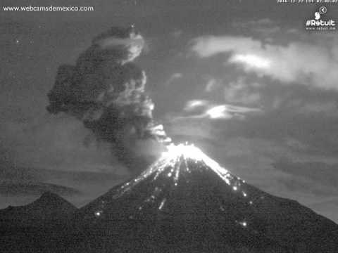 Lava Bubbles From Mexico's Colima Volcano in Dramatic New Eruption