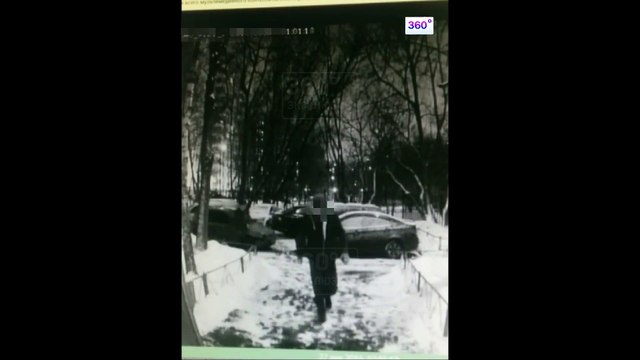 Shkojnë për ta arrestuar si i dyshuar për plaçkitje, por shikoni si e pësojnë keq policia ruse (Video, +16)