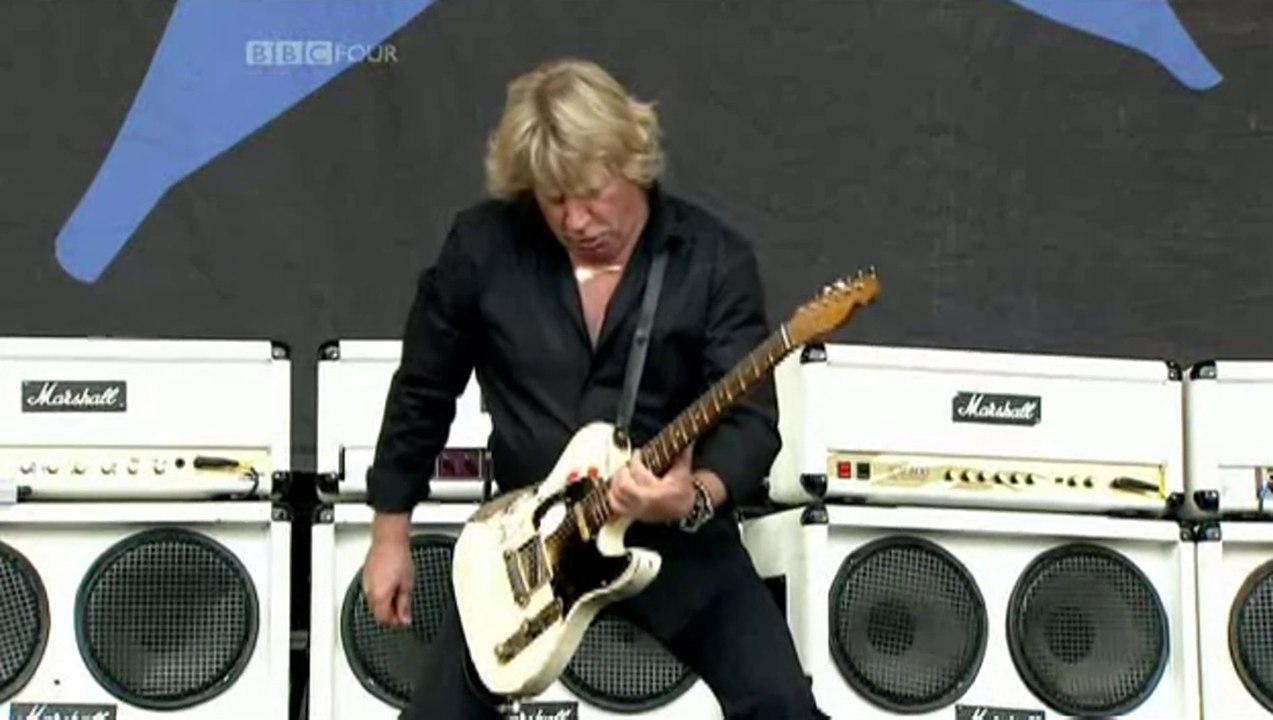 Status Quo Live - Caroline(Ross,Young) - Glastonbury Festival 28-6 2009