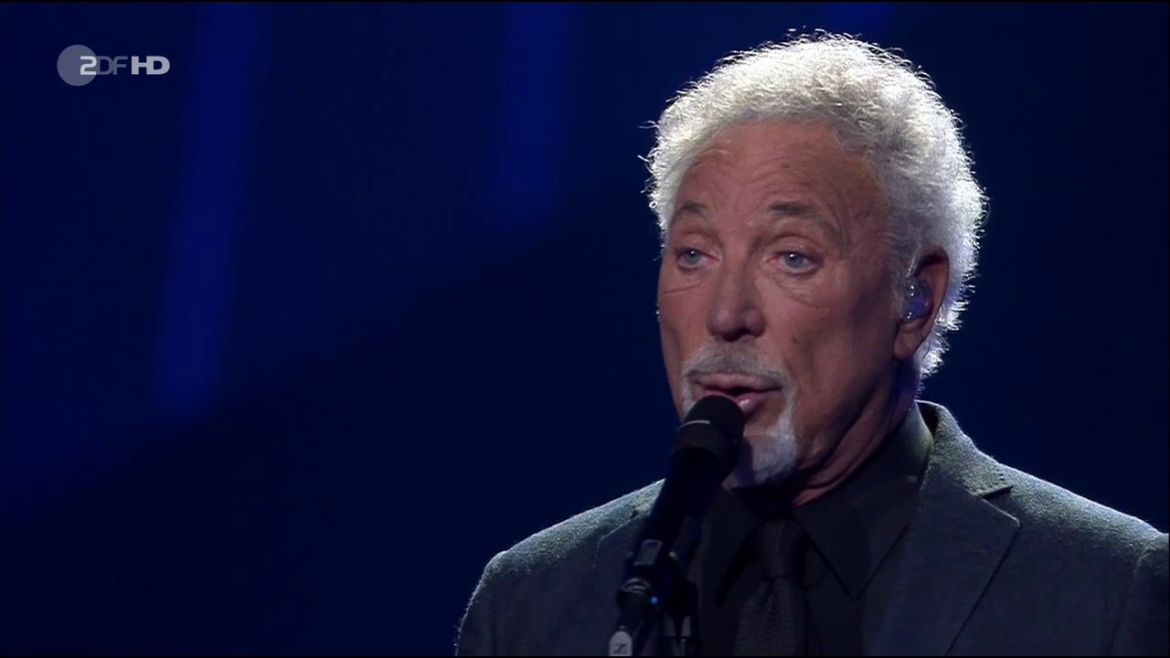 Helene Fischer Show 2016 - 19 - Tower of song mit Tom Jones