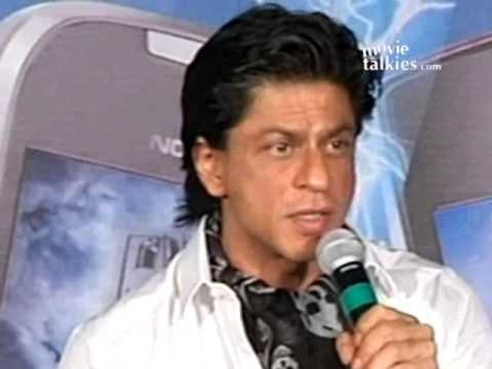 Shah Rukh Khan Claims He Is Not Romantic! | Video News | Shah Rukh Khan | Jab Tak Hai Jaan