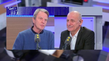 Crise des réfugiés : "C'est un reproche historique qu'on adressera à l'Europe", estime Bernard Kouchner