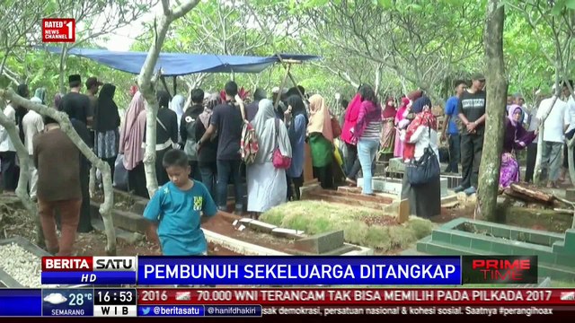 Isak Tangis Warnai Pemakaman Amelia Putri di Bekasi