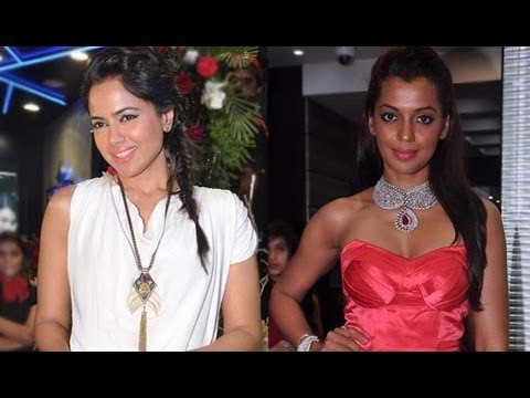 Sameera Reddy And Mugdha Godse At Diamond Jewellery Store Launch