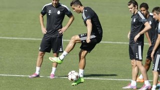 Cristiano Ronaldo In Training | Skills & Tricks & Freestyle - HD | [Công Tánh Football]