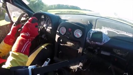 Il s’échappe de justesse de sa voiture qui prend feu