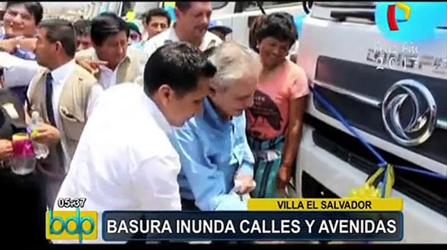 Basura acumulada en calles de Villa El Salvador y Villa María del Triunfo