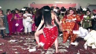 AJA AJA PK DANCE PARTIES - MUJRA DANCE AT WEDDING PARTY