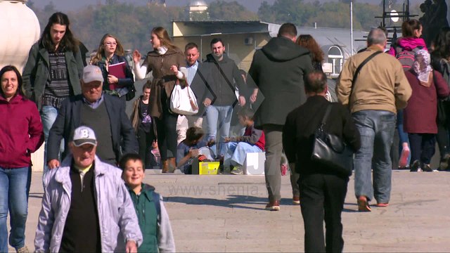 Çdo i pesti qytetarë i Maqedonisë largohet nga vendi, ekonomistët shpjegojnë arsyet