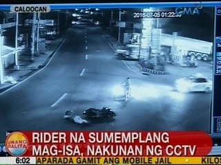 UB: Rider na sumemplang mag-isa sa Caloocan, nakunan ng CCTV