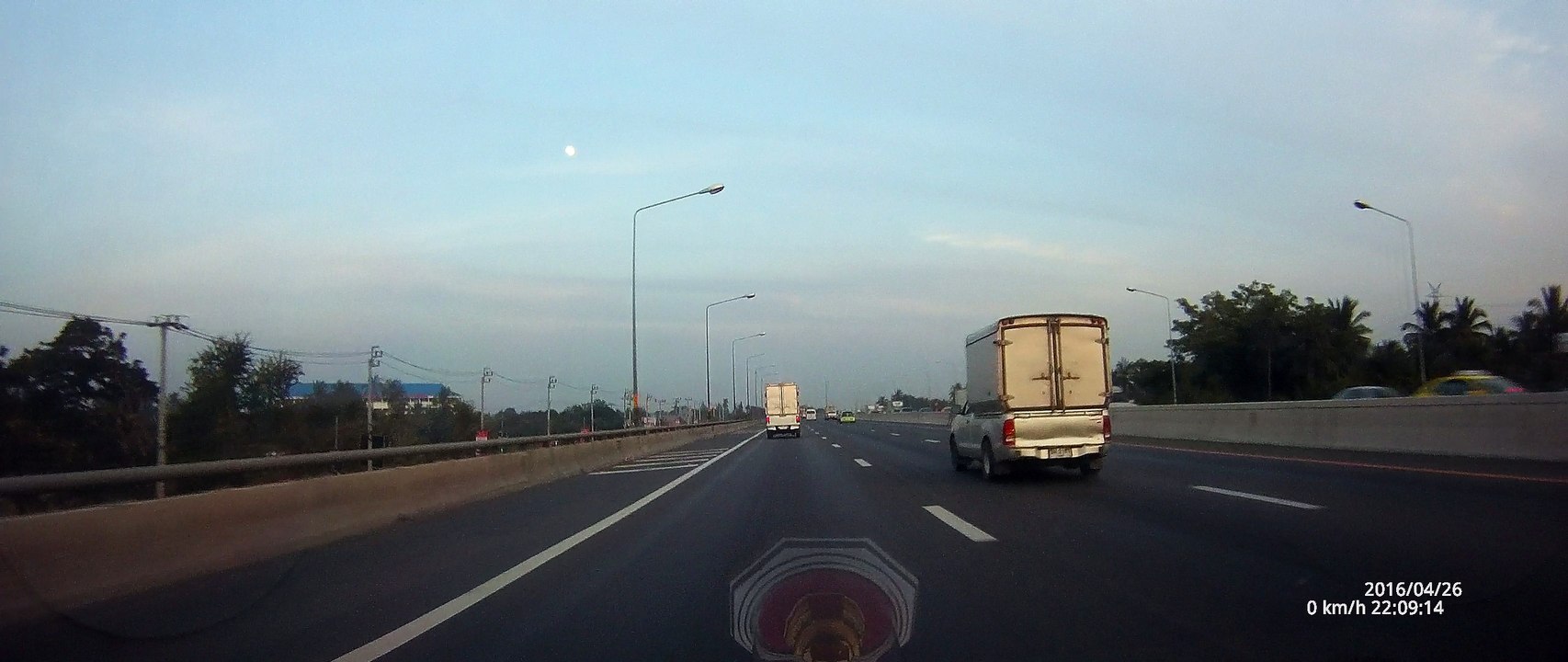 Truck Loses Wheel video Dailymotion