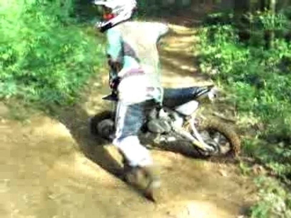 chute  de ouf  mini moto