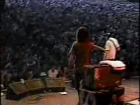 Rage Against The Machine - No Shelter - Tibetan Freedom