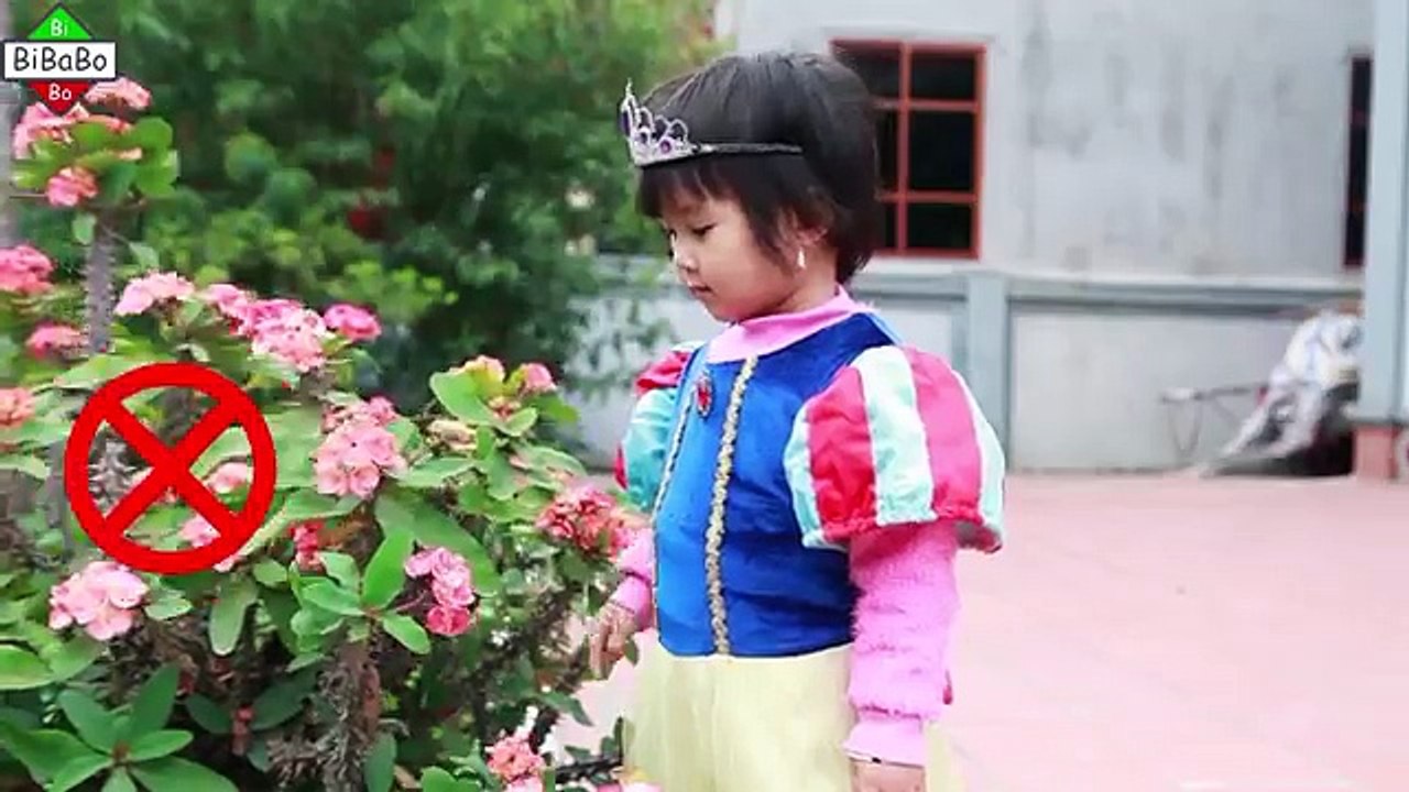 Frozen Elsa vs Spiderman   Joker Santa Claus Police kids & Police Arrest! Superman kids Fun