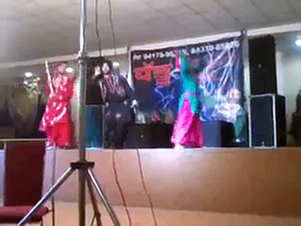 Singer Embarrassed On Stage