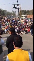 ਕੋਟਕਪੂਰਾ ਵਿੱਚAAP ਦੇ ਵਲੰਟੀਅਰ ਨਾਲ ਪੁਲਿਸ ਵਲੋਂ ਧੱਕਾ, ਵਲੰਟੀਅਰਾਂ ਨੇ ਦਿੱਤਾਂ ਧਰਨਾ 2