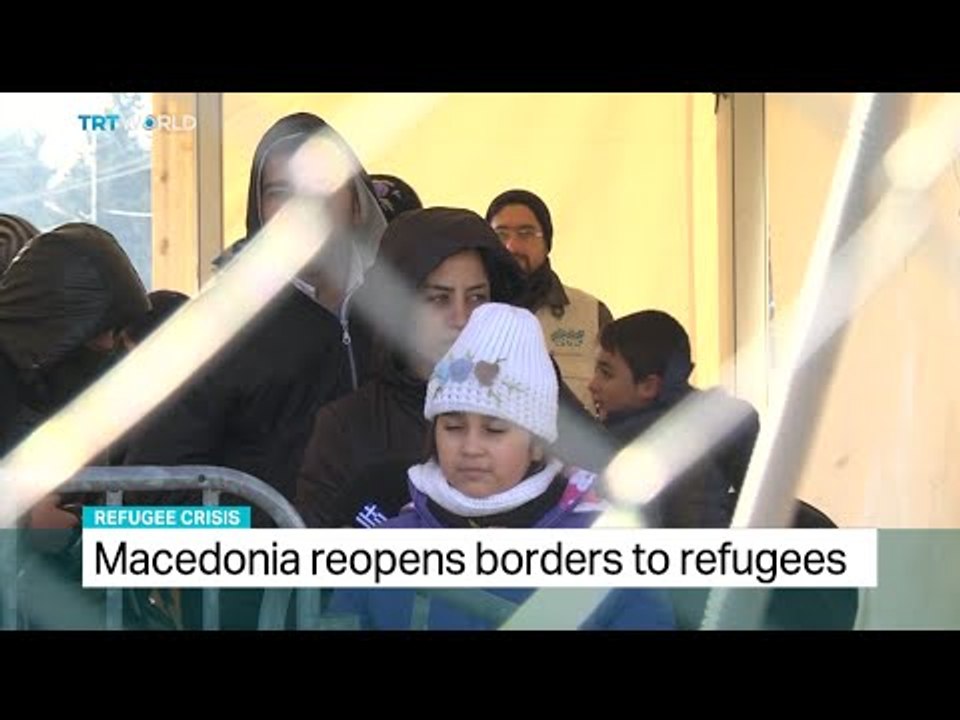 Macedonia reopens borders to refugees