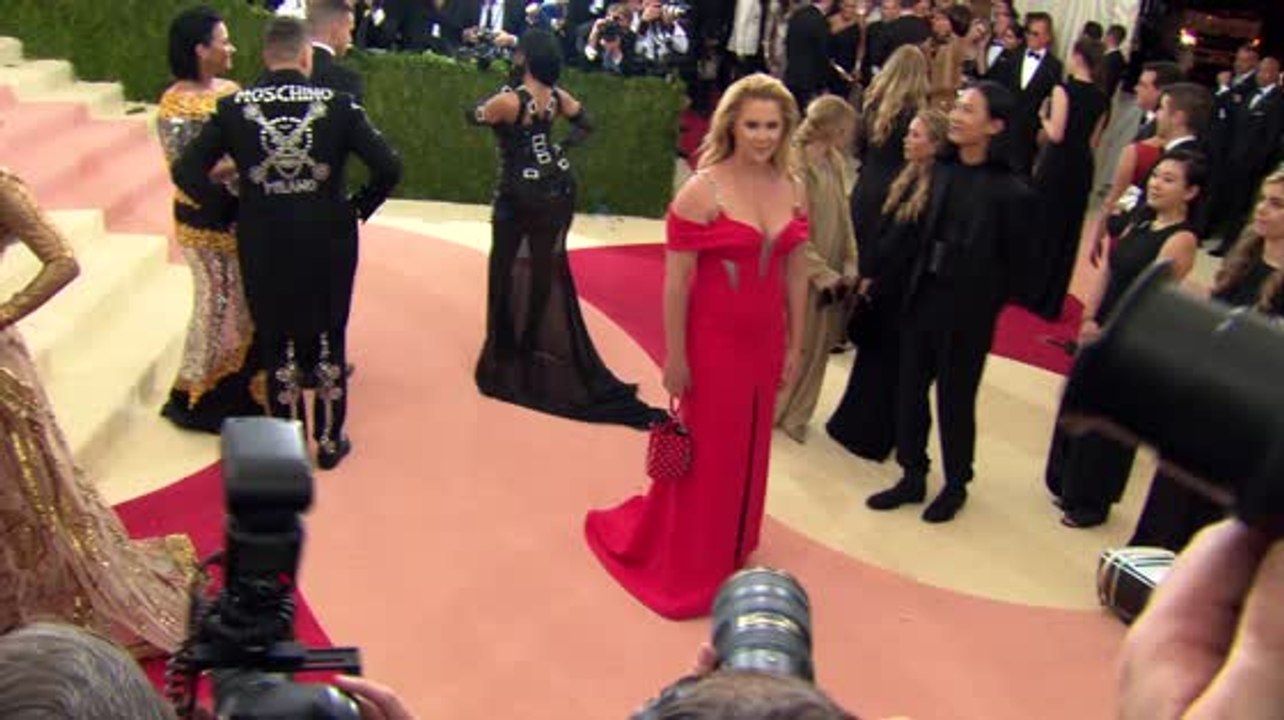 Amy Schumer lässt sich wegen ihres Gewichts nicht ärgern