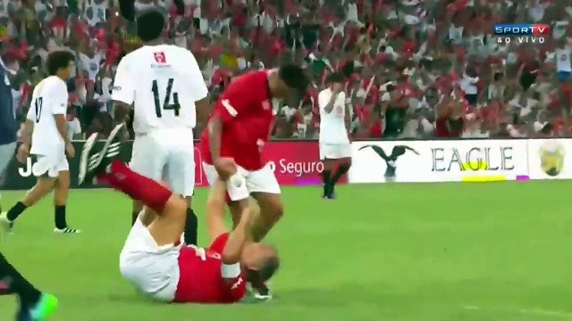 Estrelas Vermelhas vs Estrelas Brancas 8-4 All Goals and Highlights (Jogo das estrelas) 2016 HD