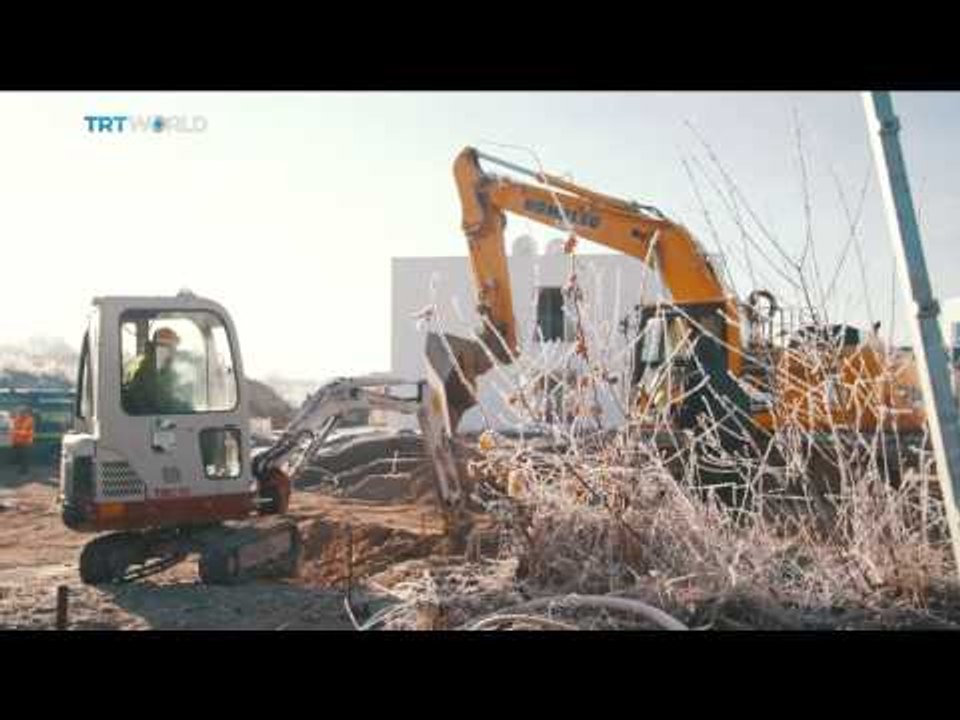 Munich builds a wall to separate refugees