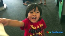 Chuck E Cheese Family Fun Indoor Games and Activities for Kids Children Play Area Ryan ToysReview 05