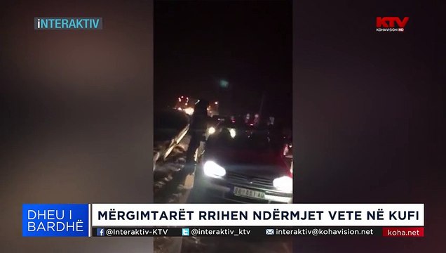 Rradhët e gjata nëkufi. Emigrantët kosovarë përleshen keq me njëri-tjetrin (Video)