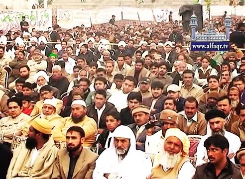 His Excellency Sahibzada Sultan Ahmad ALI Sb explaining about difference between individual and collective prayers.